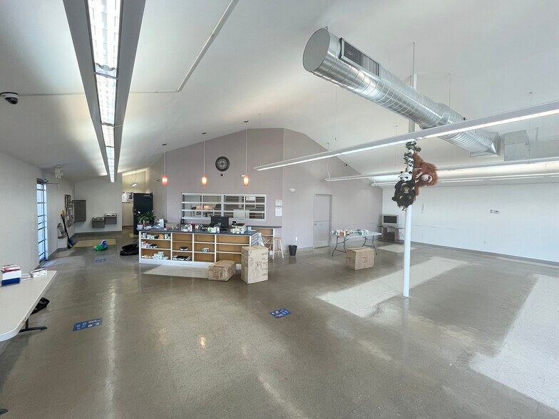 More Photos Of 6336 Leetsdale Dr, Denver Freestanding For Sale