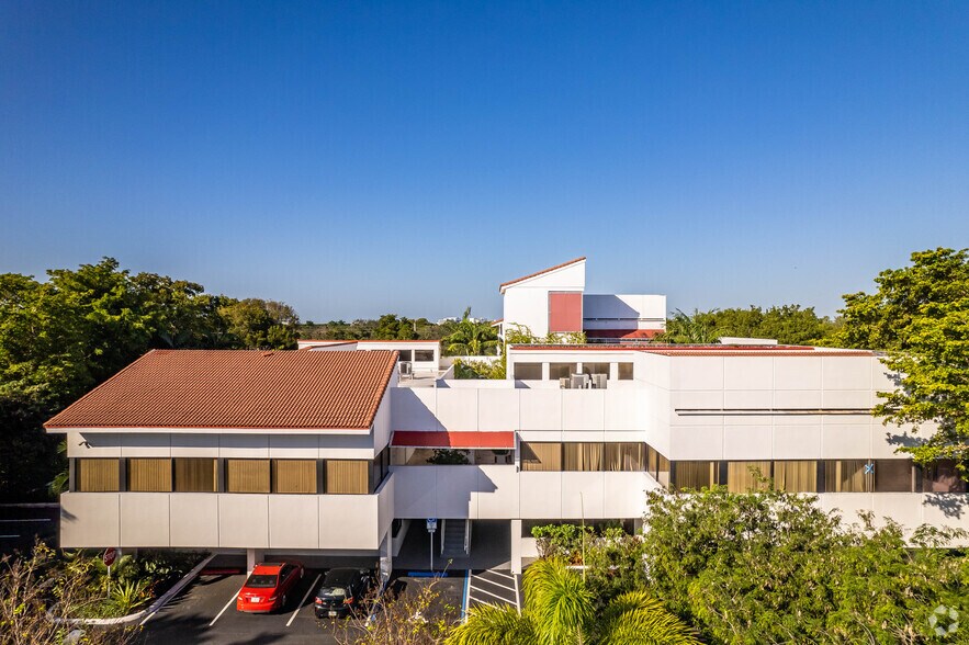 More Photos Of 6950 Cypress Rd, Plantation Coworking Space