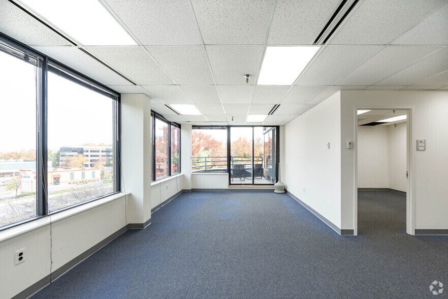 More Photos Of 8808 & 8818 Centre Park Dr, Columbia Unknown For Lease