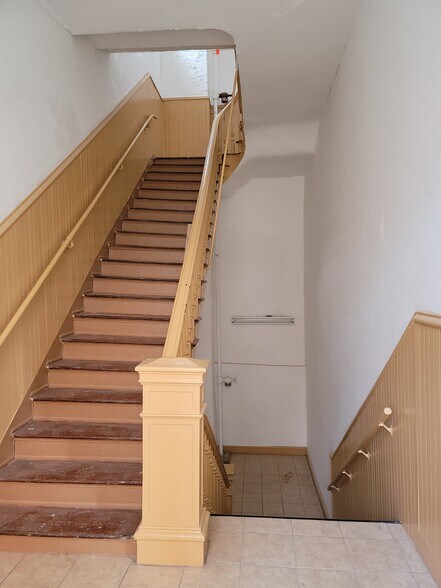 More Photos Of 501 Penn St, Reading Office For Sale