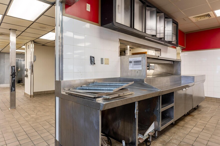 More Photos Of 5119 S 11 Hwy, Calhoun Fast Food For Sale