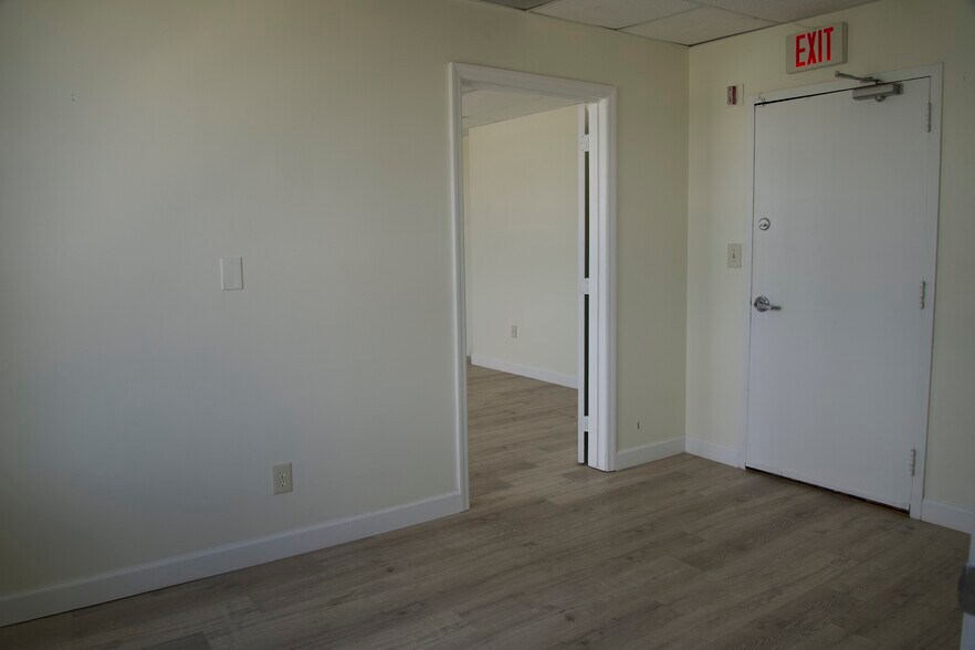 More Photos Of 1250 E Hallandale Beach Blvd, Hallandale Beach Office For Lease