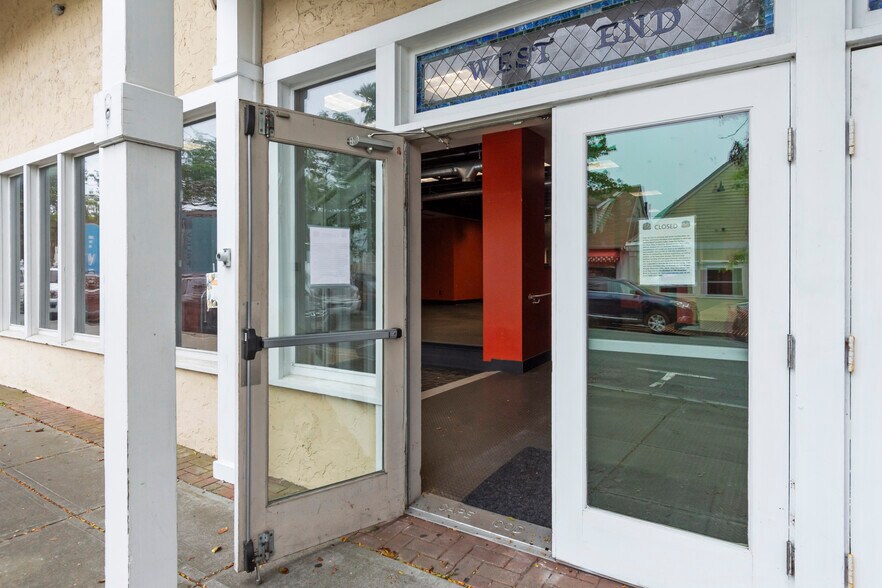 More Photos Of 615 Main St, Hyannis General Retail For Sale