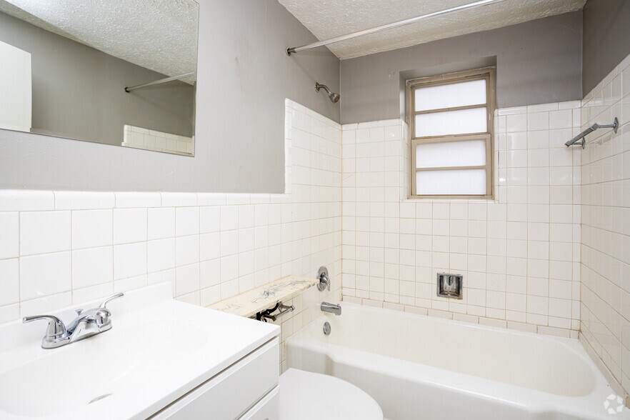 More Photos Of 512 W Ormsby Ave, Louisville Apartments For Sale