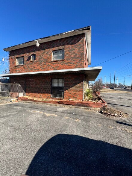 More Photos Of 2024 Avenue C, Birmingham Office Residential For Sale