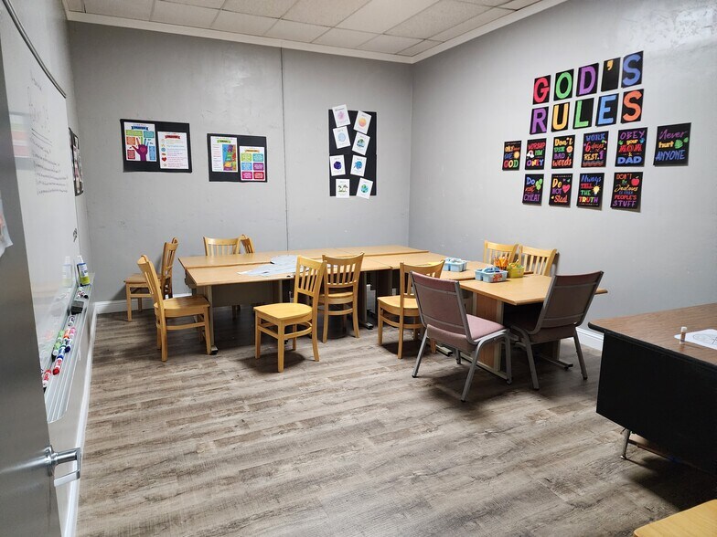 More Photos Of 142-144 N K St, Tulare Restaurant For Sale
