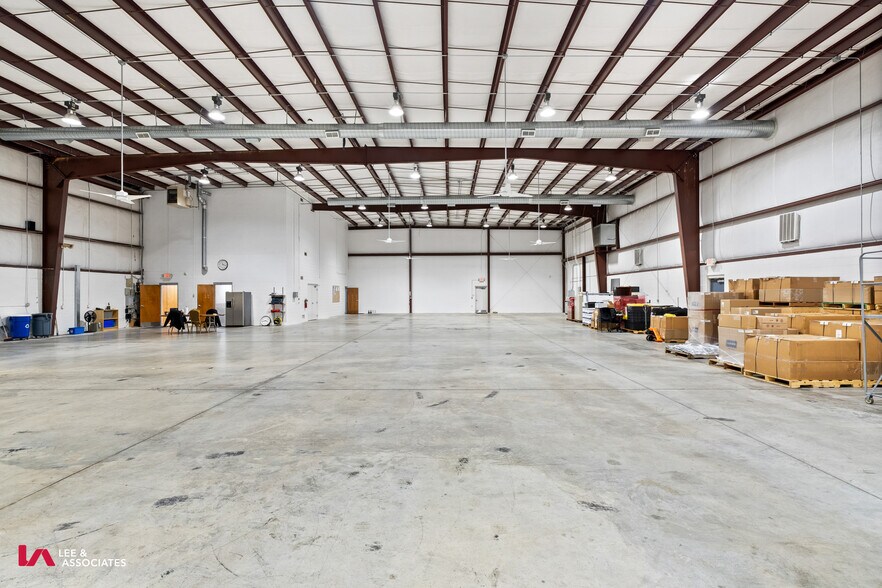 More Photos Of 4240 Industrial Center Ln, Acworth Warehouse For Sale