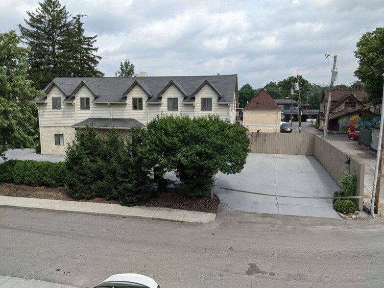 More Photos Of 6353 Ferguson St, Indianapolis Office For Lease