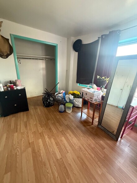 More Photos Of 2621-2623 Westfield Ave, Camden Storefront Retail Residential For Sale