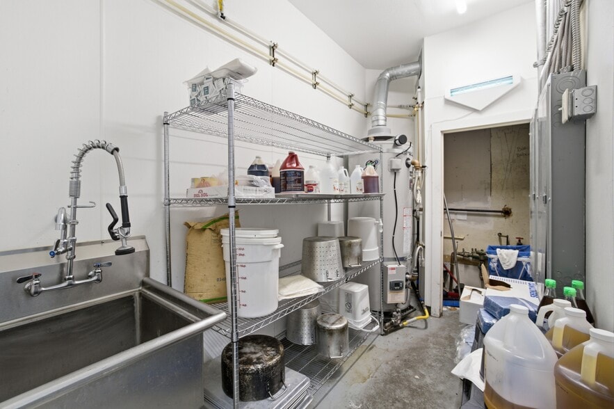 More Photos Of 4405-4435 Liberty Rd S, Salem Restaurant For Lease