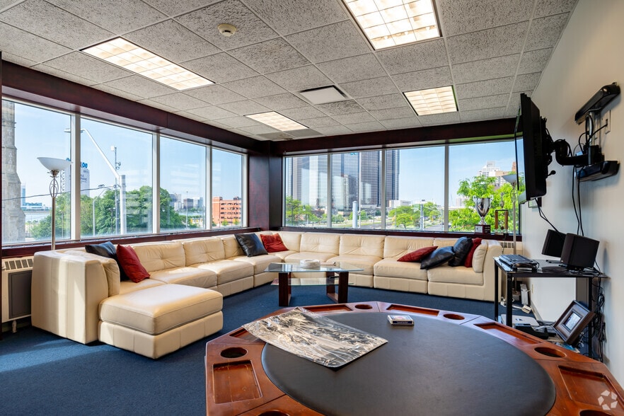 More Photos Of 965 E Jefferson Ave, Detroit Office For Sale