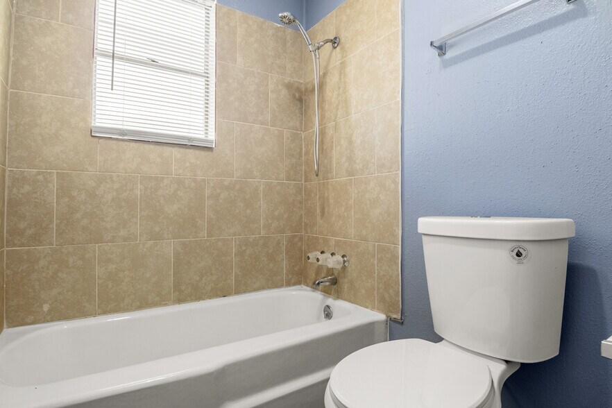 More Photos Of 306 Gilmer St, Killeen Apartments For Sale
