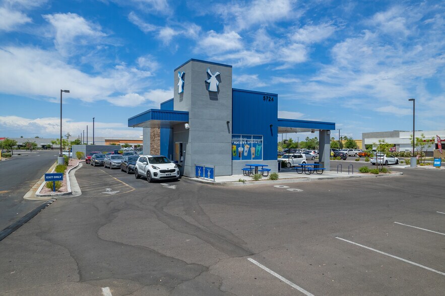 More Photos Of 5724 W Bell Rd, Glendale Restaurant For Sale