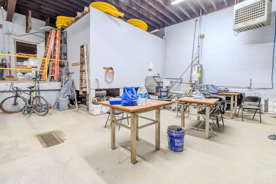 More Photos Of 205 31st St, Mckeesport Manufacturing For Sale