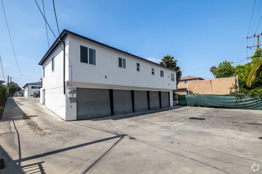 More Photos Of 1525 W 105th St, Los Angeles Apartments For Sale