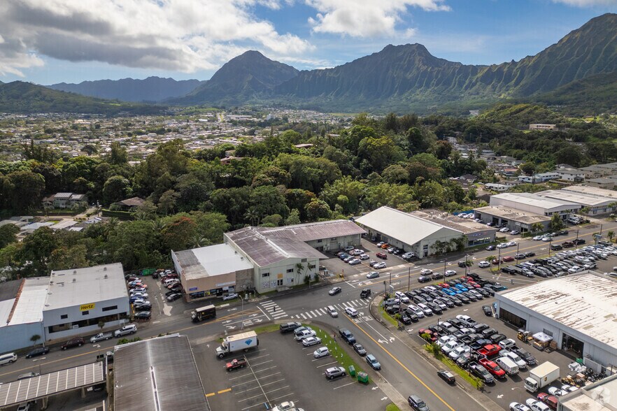 More Photos Of 46-174 Kahuhipa St, Kāneohe Warehouse For Lease
