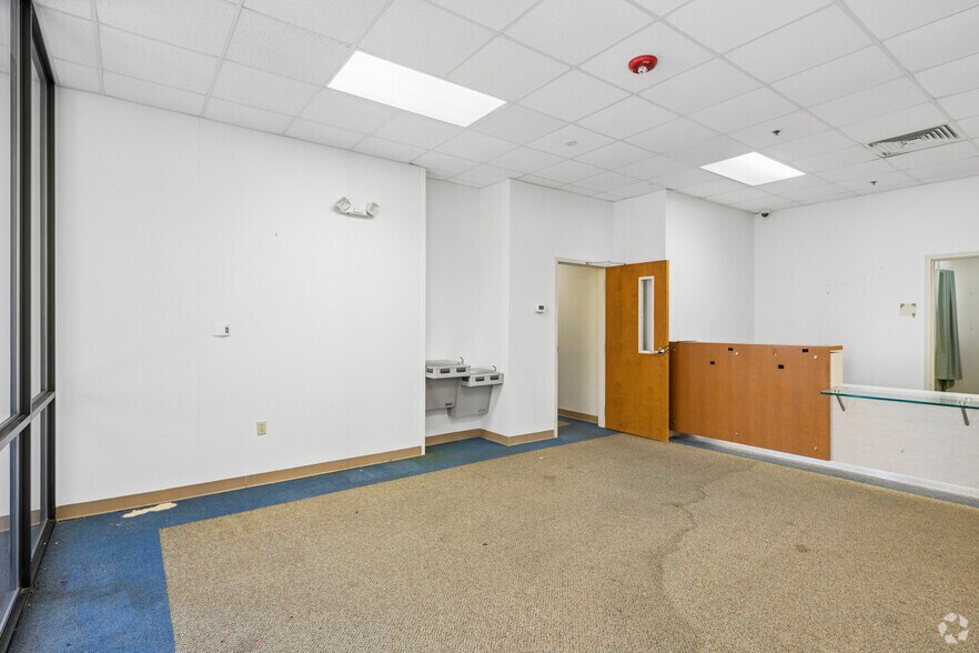 More Photos Of 3806 N Main St, Columbia Schools For Sale