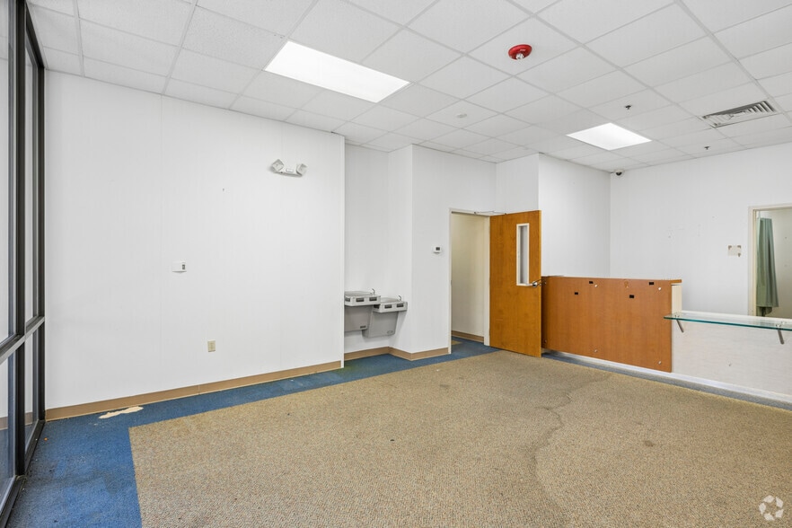 More Photos Of 3806 N Main St, Columbia Schools For Sale