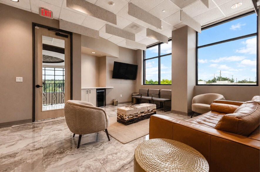 More Photos Of 1435 Highway 6, Sugar Land Healthcare For Sale
