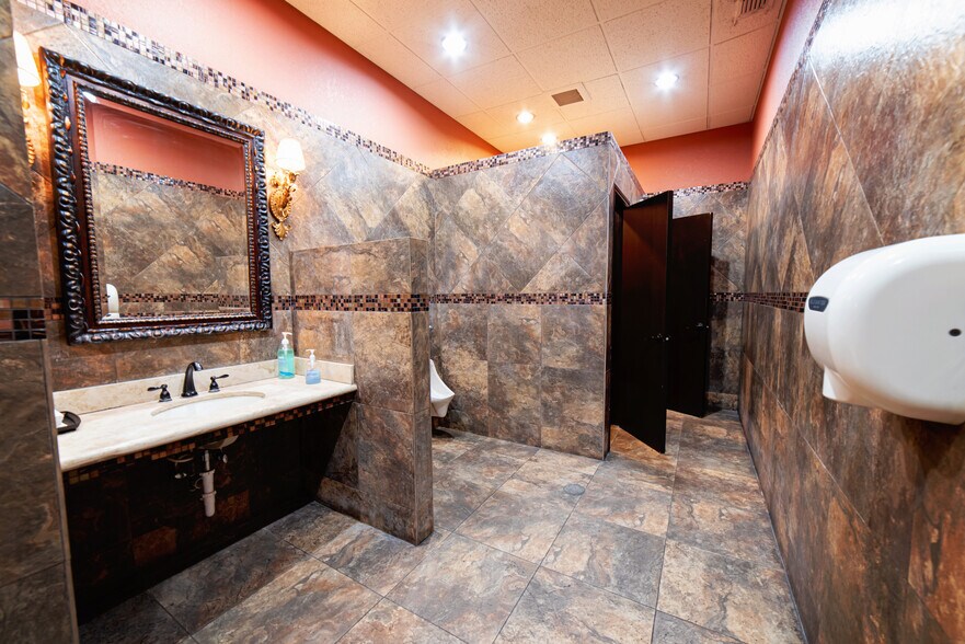 More Photos Of 5219 Tesoro Plz, Laredo Lodge Meeting Hall For Sale