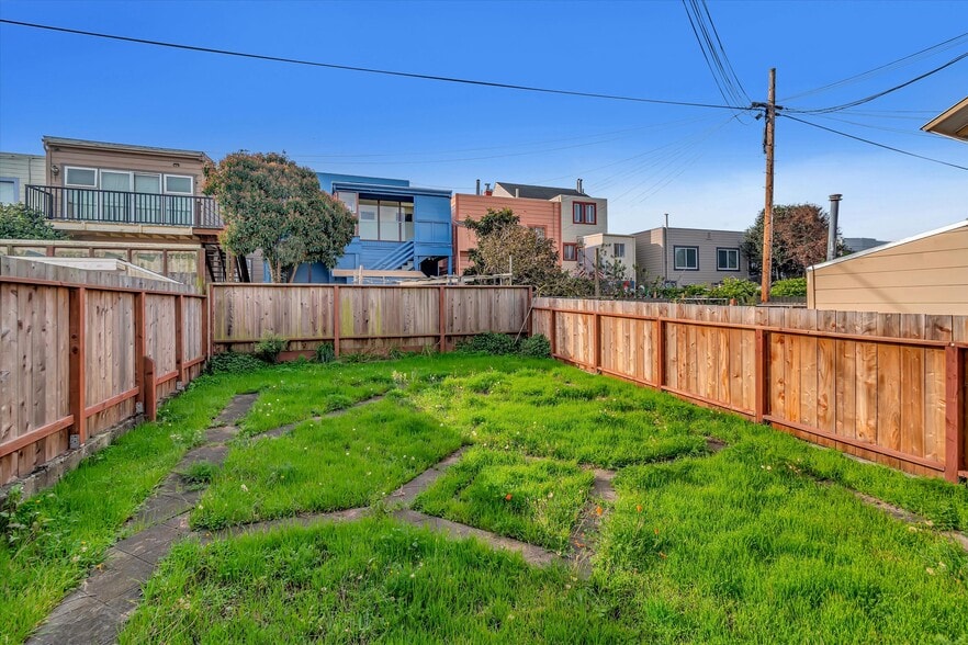 More Photos Of 1156-1158 Geneva Ave, San Francisco Flex For Sale