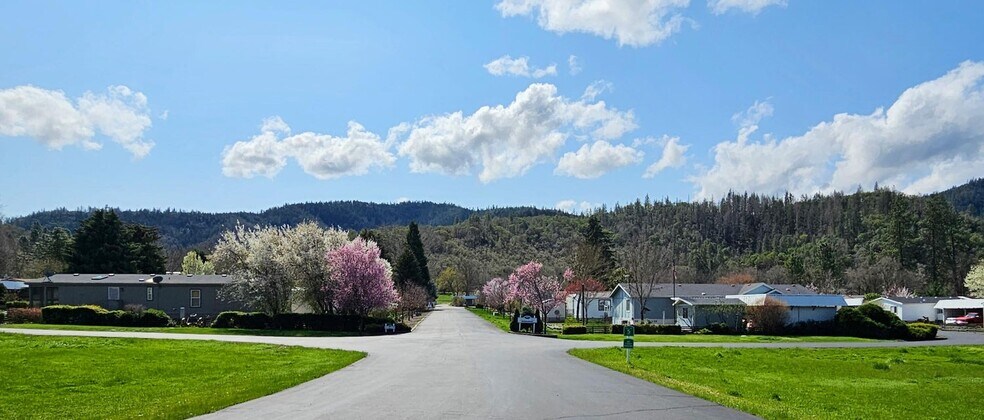 More Photos Of 6901 Old Stage Rd, Central Point Manufactured Housing Mobile Home Park For Sale