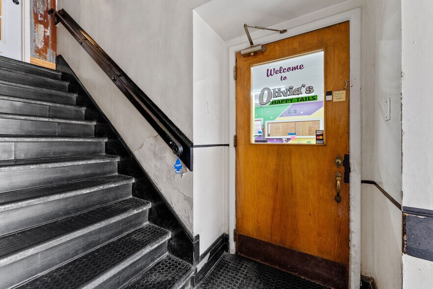 More Photos Of 109-111 Green St, Herkimer Office For Sale