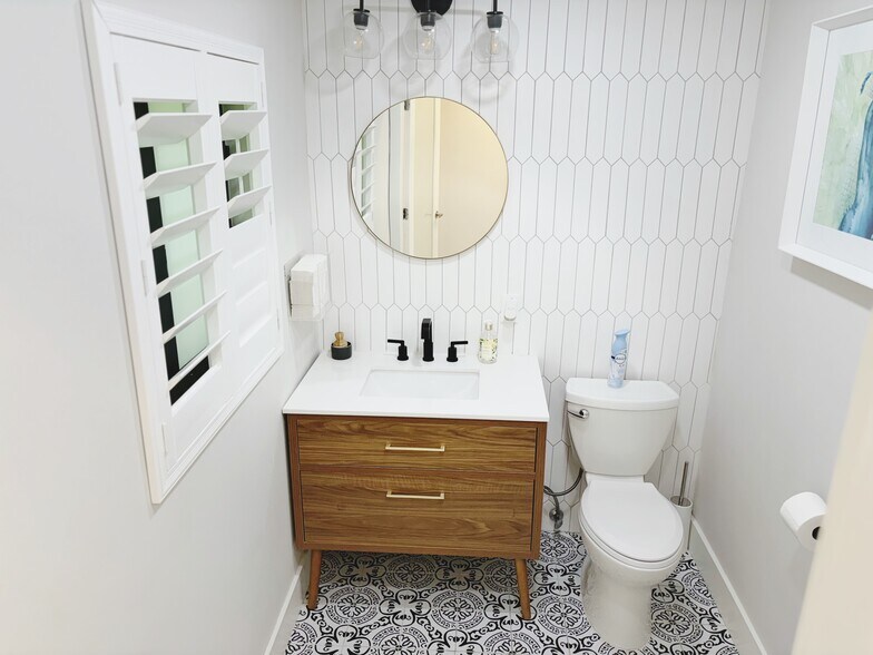 More Photos Of 301 SW 7th St, Fort Lauderdale Office For Sale