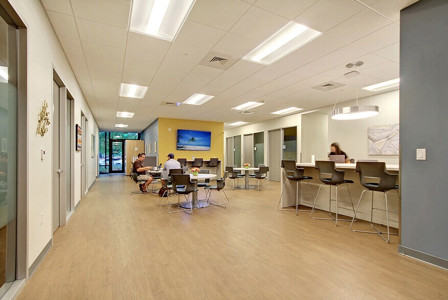 More Photos Of 1501 Belle Isle Ave, Mount Pleasant Coworking Space