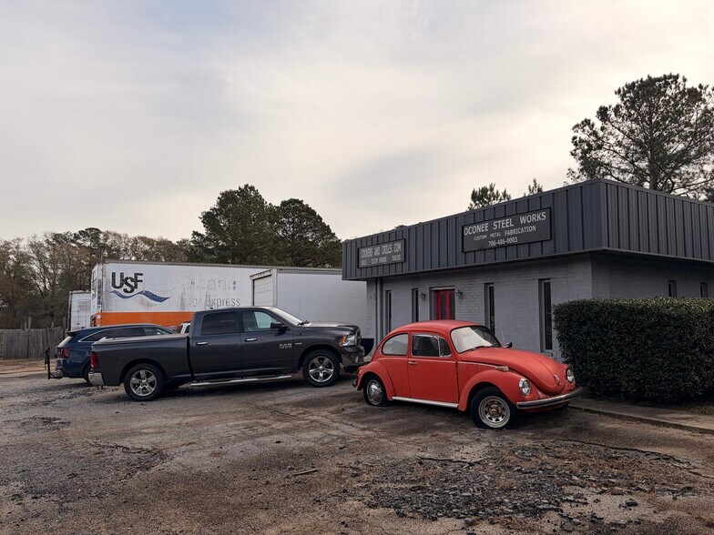 More Photos Of 4481 Lamb Ave, Union Point Warehouse For Sale