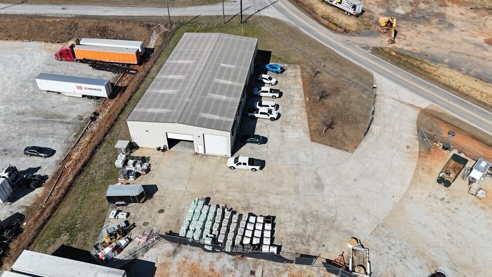 More Photos Of 155 Liberty Rd, Villa Rica Warehouse For Lease