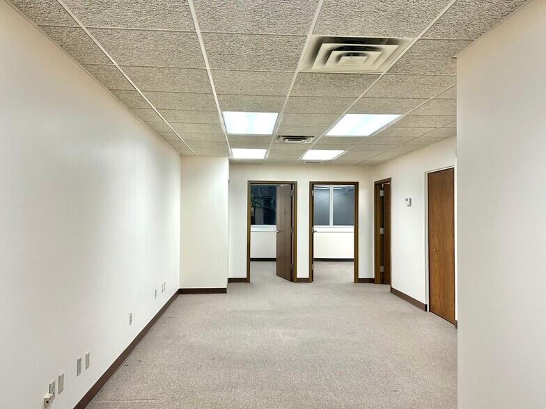 More Photos Of 55 E 86th Ave, Merrillville Office For Sale