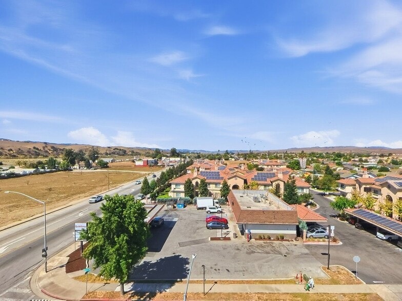 More Photos Of 1300 San Juan Rd, Hollister Service Station For Sale