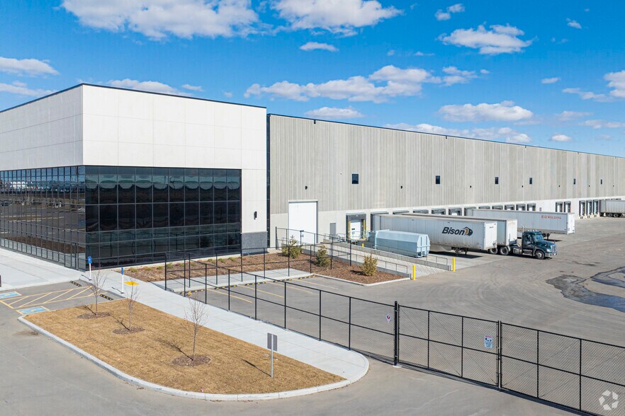 More Photos Of 60 Carmek Dr, Calgary Warehouse For Lease