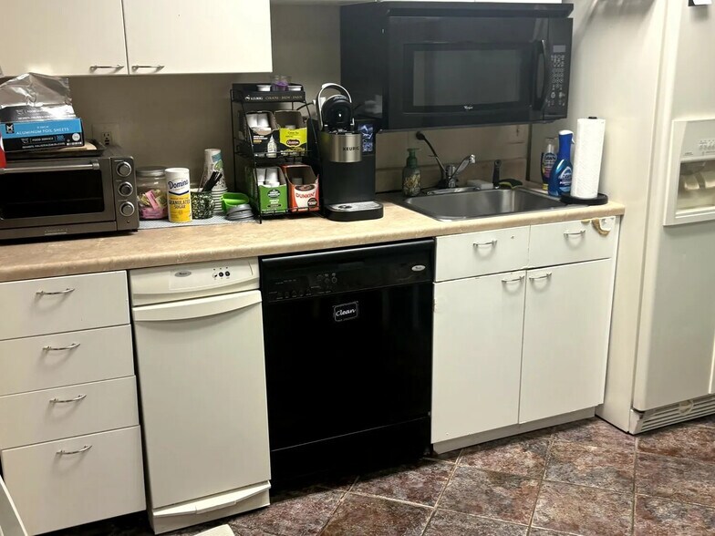 More Photos Of 12658-12660 Lake Ridge Dr, Woodbridge Medical For Sale