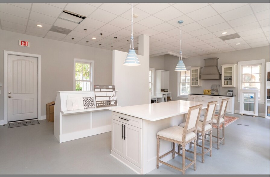 More Photos Of 12 Celadon Dr, Beaufort Storefront Retail Office For Lease