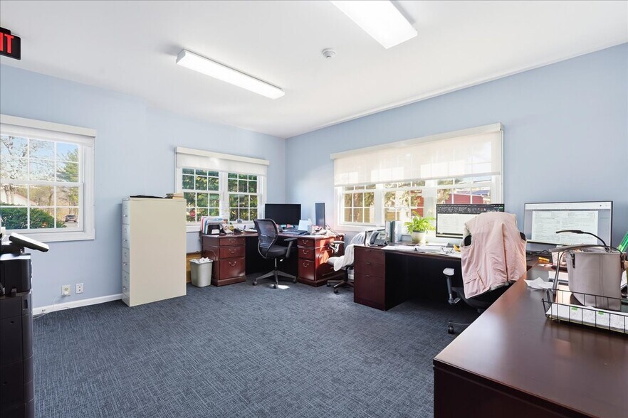 More Photos Of 96 Freneau Ave, Matawan Office For Sale