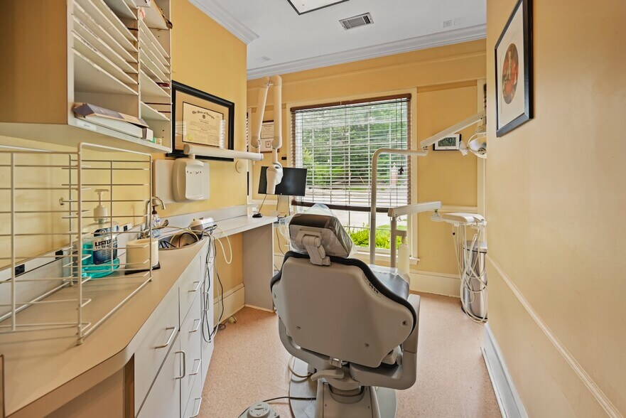 More Photos Of 1624 NE Piedmont Ave, Atlanta Medical For Sale