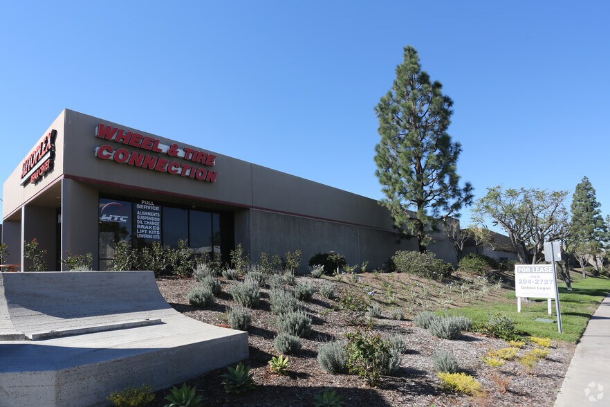 More Photos Of 51 Auto Center Dr, Irvine Auto Repair For Lease