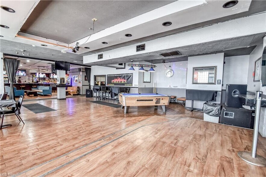 More Photos Of 3560 E 93rd St, Cleveland Bar For Sale