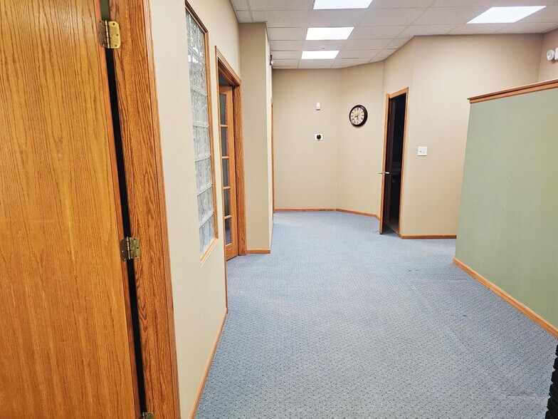 More Photos Of 10331-10335 W Lincoln Hwy, Frankfort Office For Sale