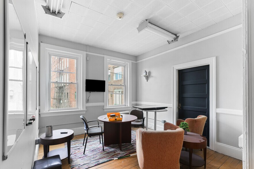 More Photos Of 31-33 Summer St, Pawtucket General Retail For Sale