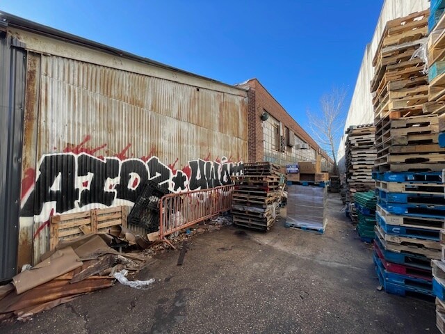 More Photos Of 75 Onderdonk Ave, Maspeth Manufacturing For Sale