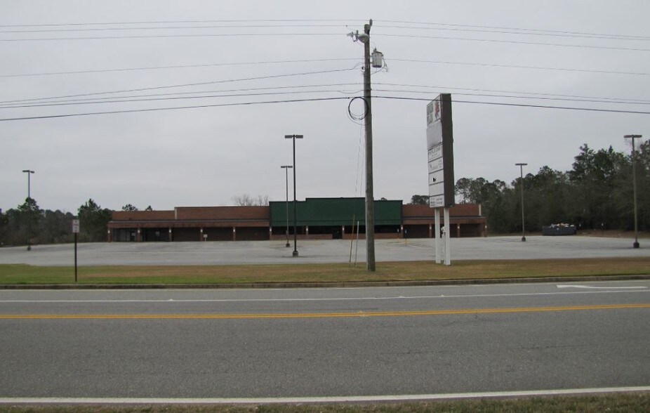 More Photos Of 502 Ashburn Rd, Sylvester General Retail For Lease