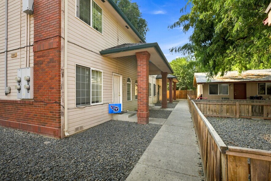 More Photos Of 1403-1407 S 18th Ave, Yakima Apartments For Sale