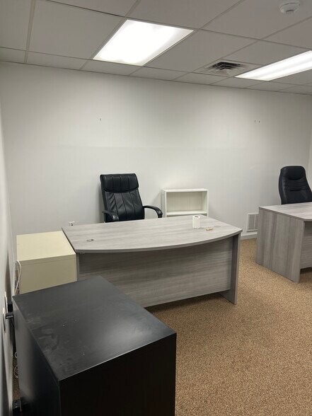 More Photos Of 556 Main St, Stroudsburg Office Residential For Lease