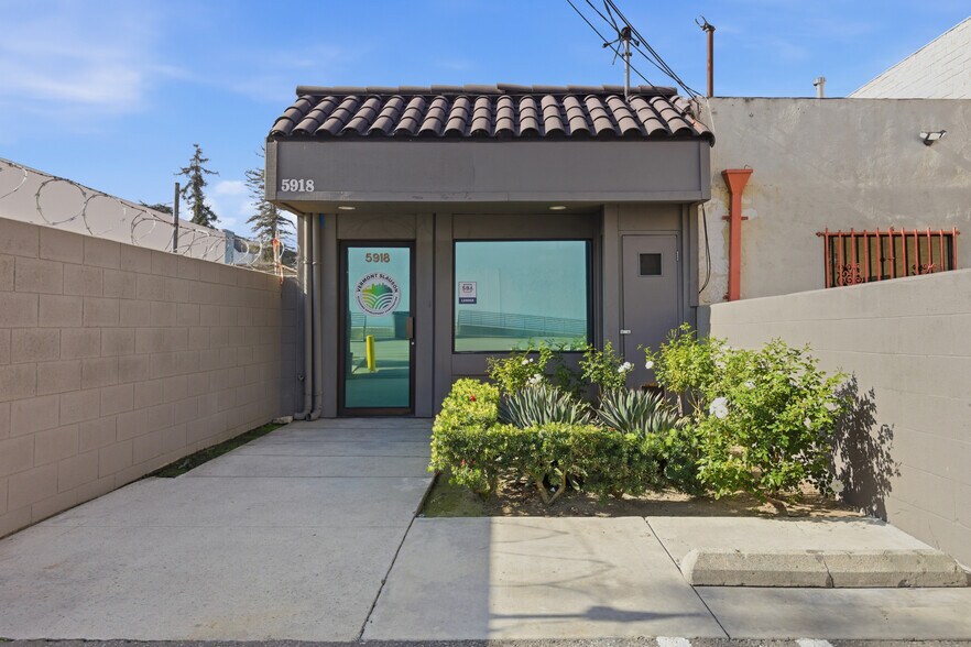 Primary Photo Of 5852 S Vermont Ave, Los Angeles Unknown For Lease