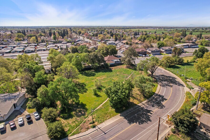 More Photos Of 114 F St, Galt Land For Sale