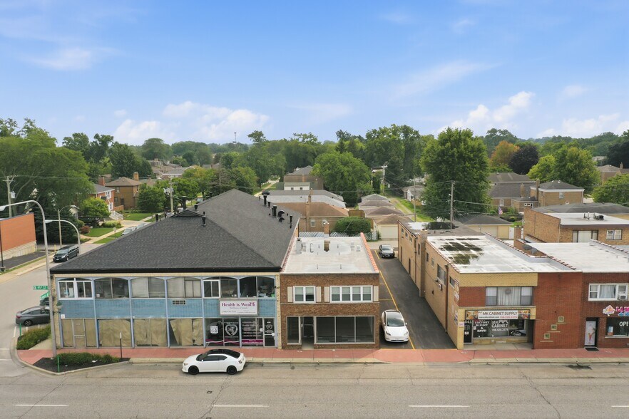 More Photos Of 3837 W 95th St, Evergreen Park Storefront Retail Residential For Sale