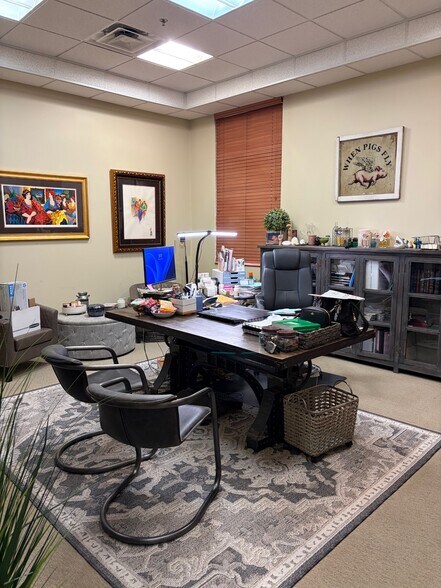 More Photos Of 16515 S 40th St, Phoenix Office For Sale